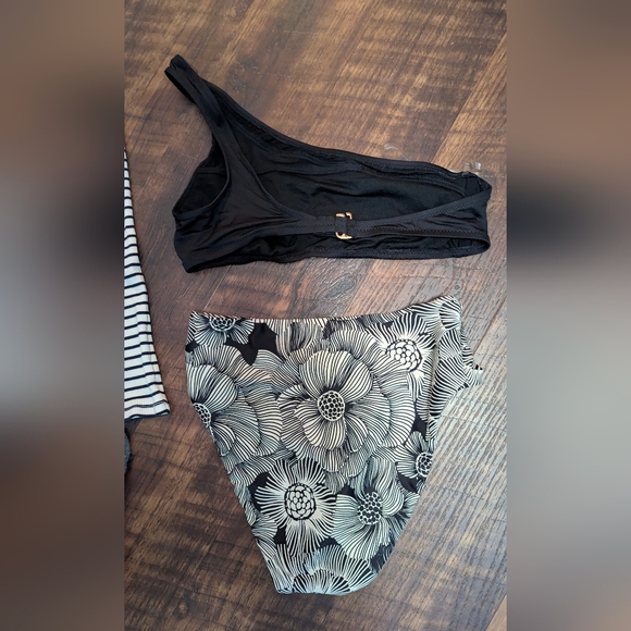 Express Body Contour Bikini Bundle Black and White Swimwear - Picture 2 of 5